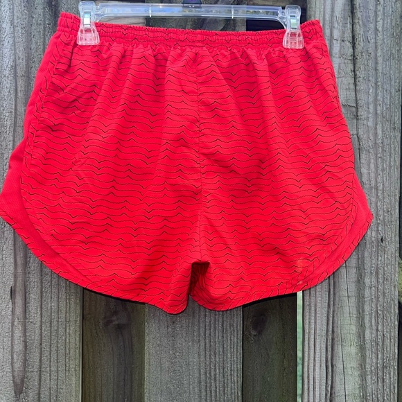 Nike dri fit orange and black striped shorts - Picture 7 of 8
